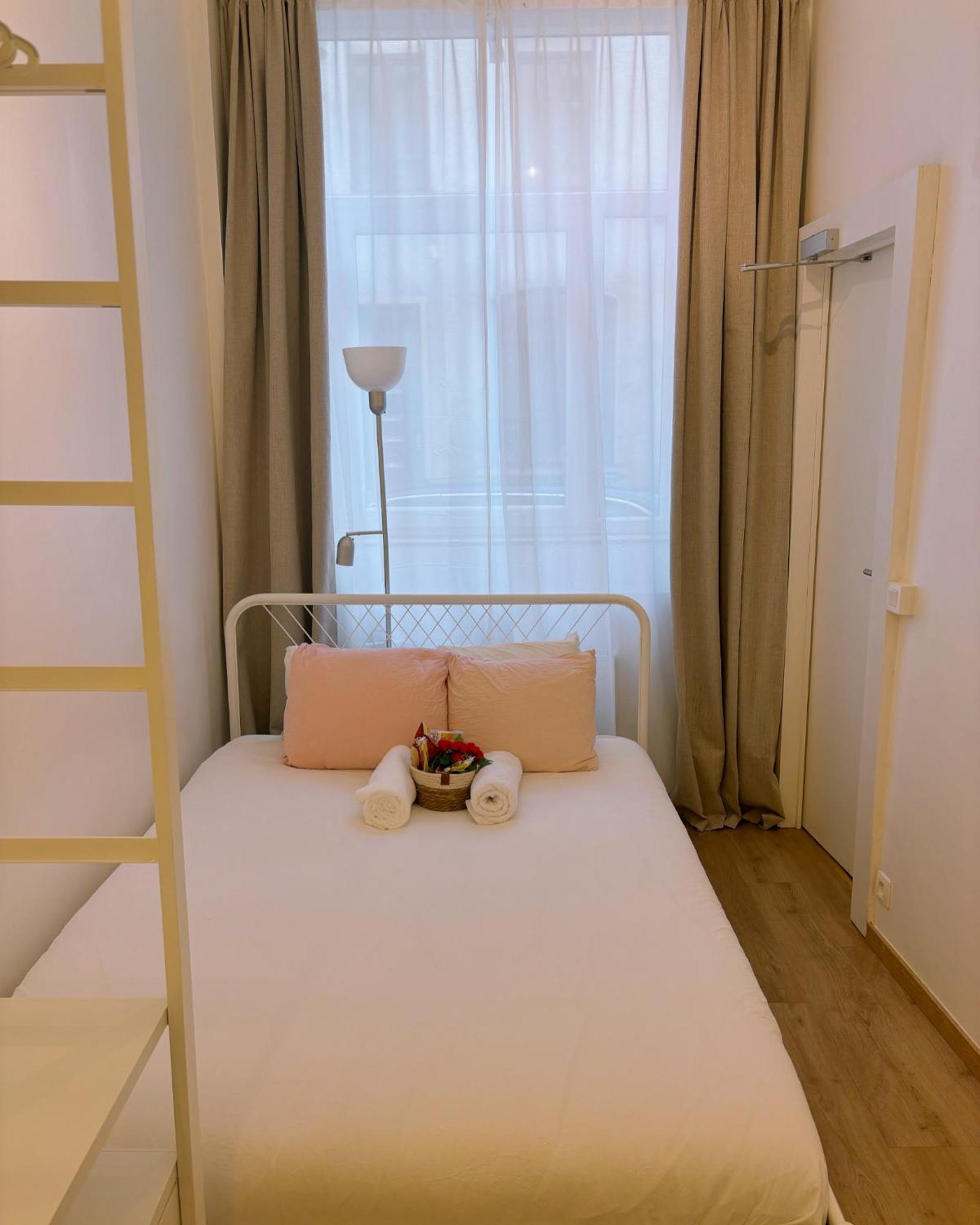 Benny'S Rooms Brussels City Centre Exterior foto